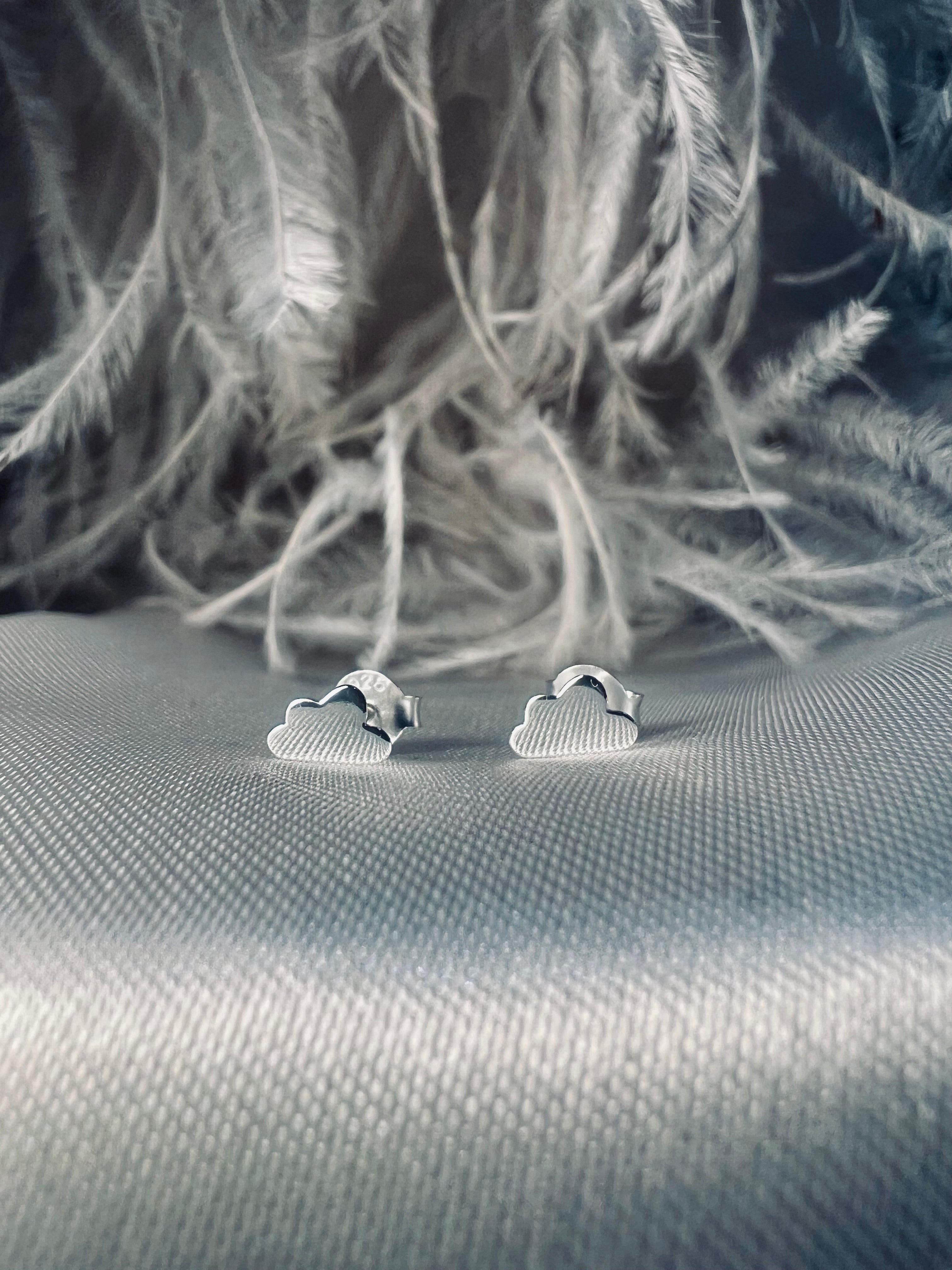 Silver cloud studs