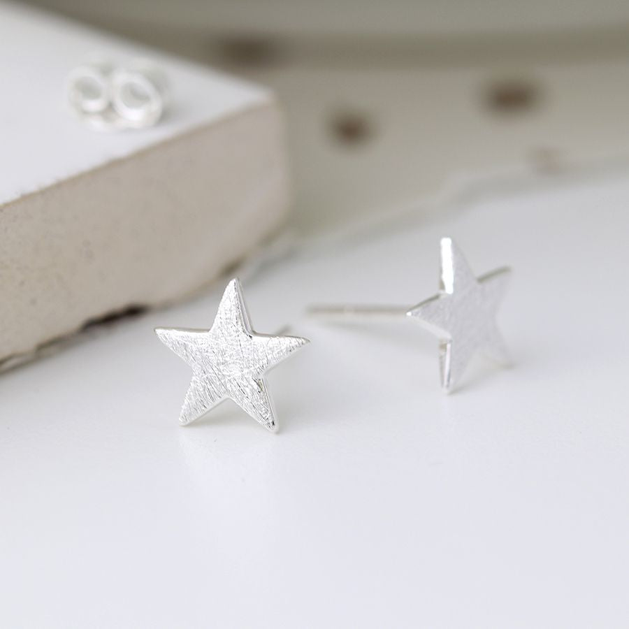 Star scratch studs